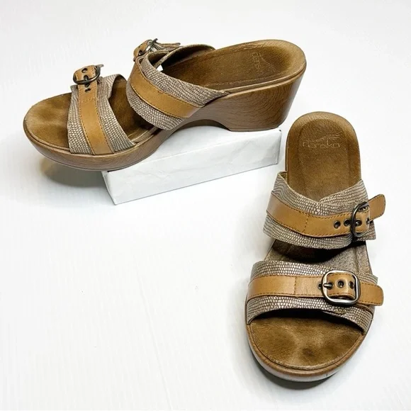 Dansko Jessie Sand Lizard Wedge Slide (38) - Picture 4 of 13